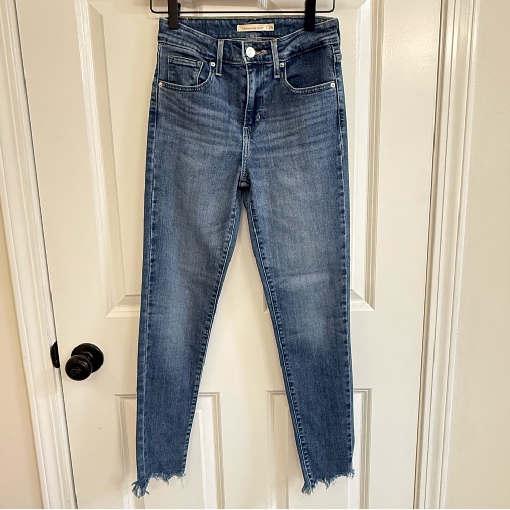Levi’s High Rise Jeans